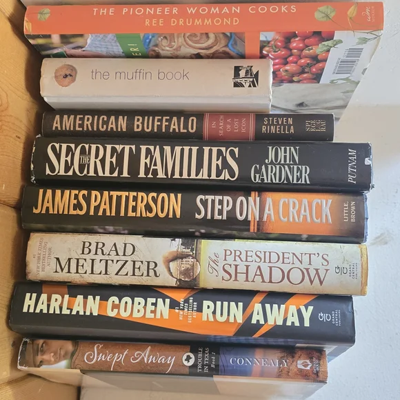 Assorted Book Collection - Picture 3 of 5